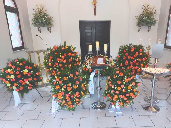 Ceremonia urnowa zorganizowana przez Zakład Pogrzebowy Mementum z Leszna